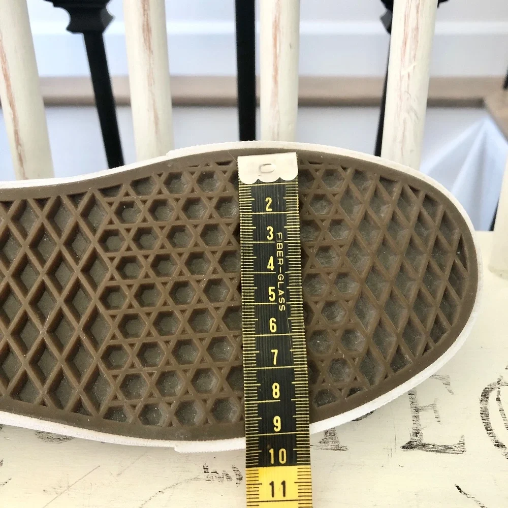 Vans, Off The Wall, Classic, Slip-On Checkerboard, Canvas Sneakers, Size 9.5 - Picture 15 of 15